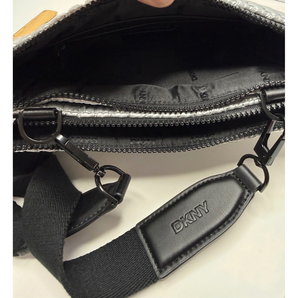DKNY Mack East West Small Crossbody Silver Quilted Minimalist festival Y2k - Picture 8 of 9
